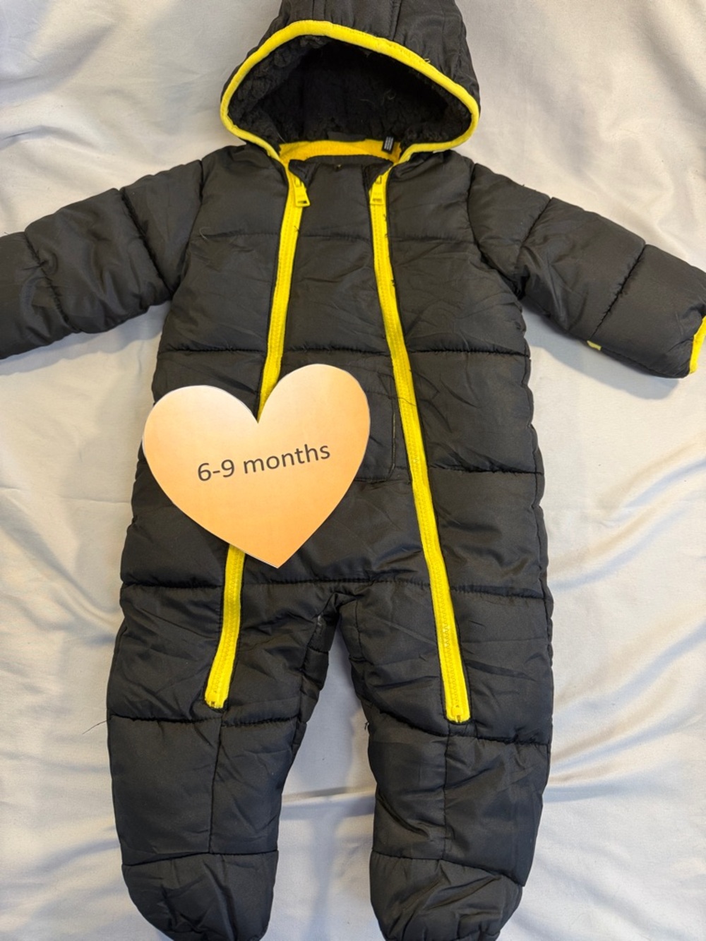 DKNY - NWOT - Kids Hooded Fleece lined snowsuit in Black and Yellow